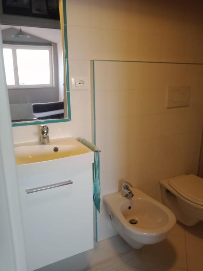 Mansarda Centrale Vista Mare Apartment ตรีเอสเต ภายนอก รูปภาพ
